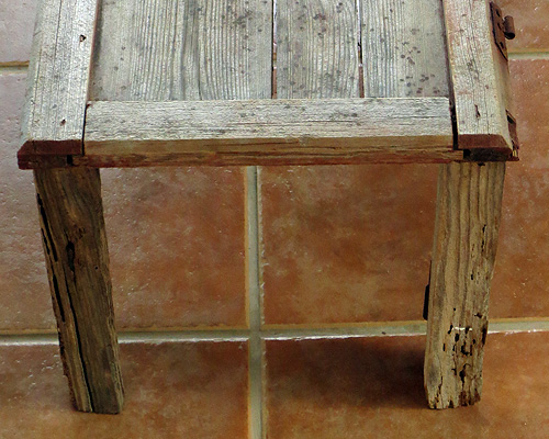 Mesa auxiliar contraventana