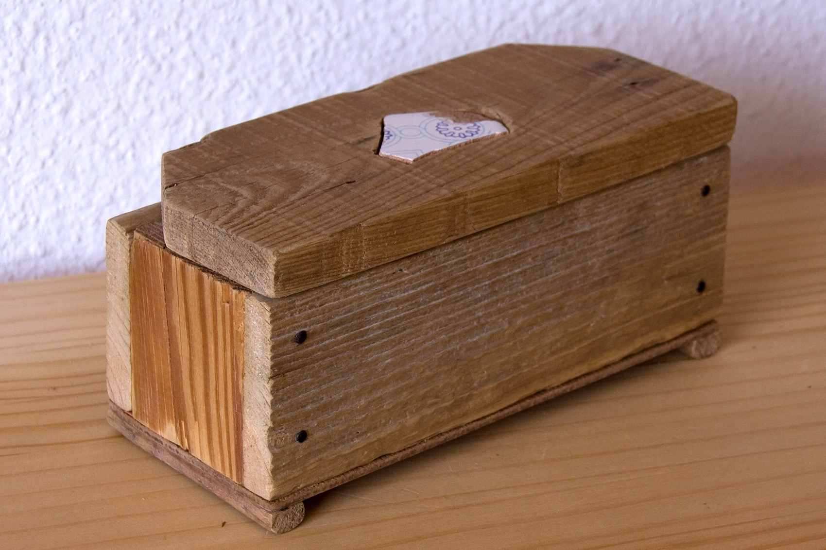 Caja cofre 5 maderas con cerámica