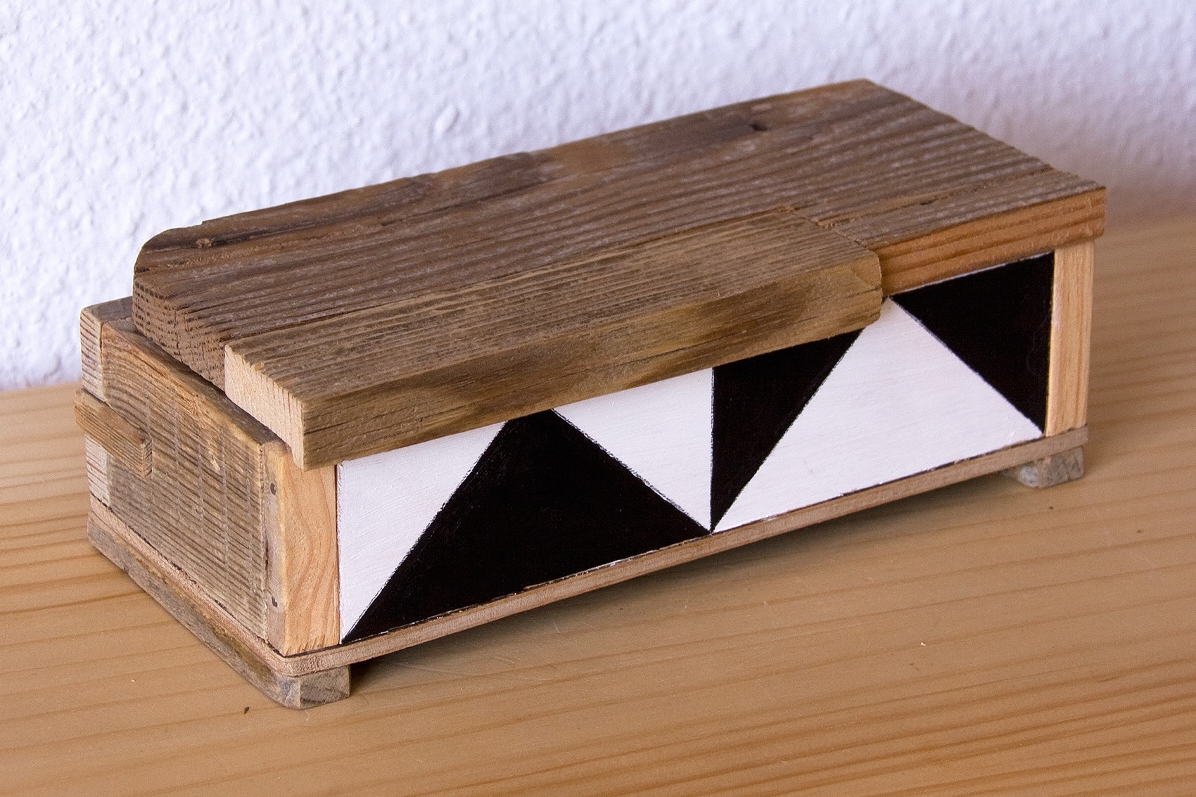 Caja doble pirámide