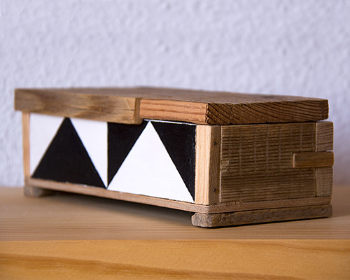 Caja doble pirámide