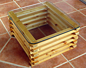 Mesa de listones y cristal