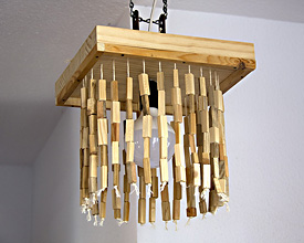 Ceiling lamp with hanging slats